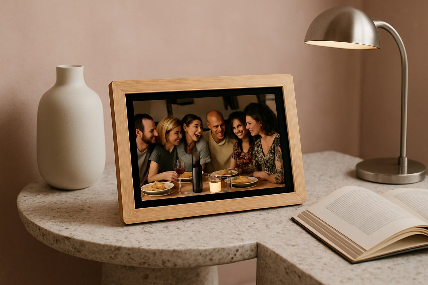 Welke digitale fotolijst met app past het beste bij jouw woonstijl? - digitalefotolijst.nl