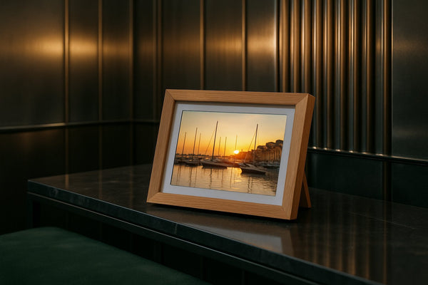 Digitale fotolijst op afstand foto's toevoegen: welke optie past bij jou?